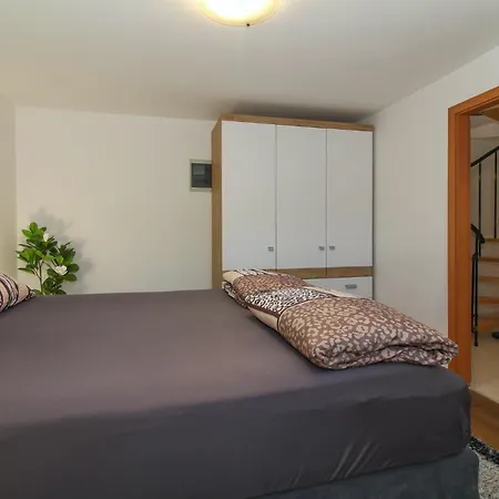 Aida In * Istrien 招待所