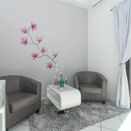 ゲストハウス Aida In * Istrien 3*