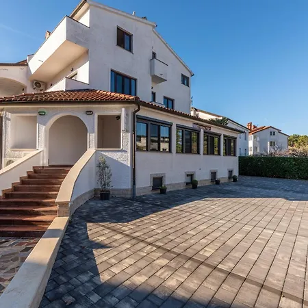 Гостьовий будинок Aida In * Istrien 3*